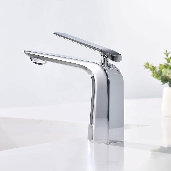 TOCALOCA Bathroom Sink Faucet Chrome Single Handle 1 Hole Vanity Sink Faucet Cold and Hot Water Mixer Tap, Single Lever Lavatory Faucet