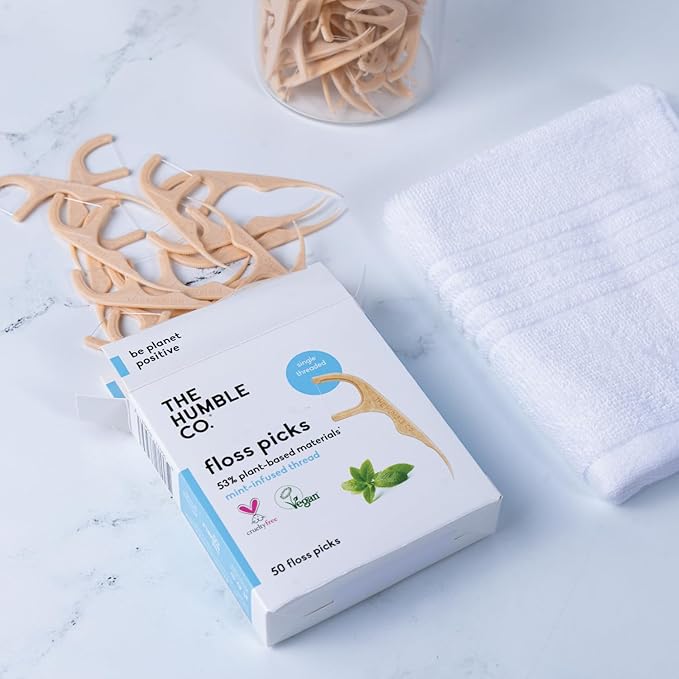 The Humble Co. Floss Picks (200 Count) – Plant Based Dental Floss Picks for Superior Oral Care, Dental Hygiene, and Gum Health, Cruelty Free Tooth Floss Picks (Mint, Single Thread)