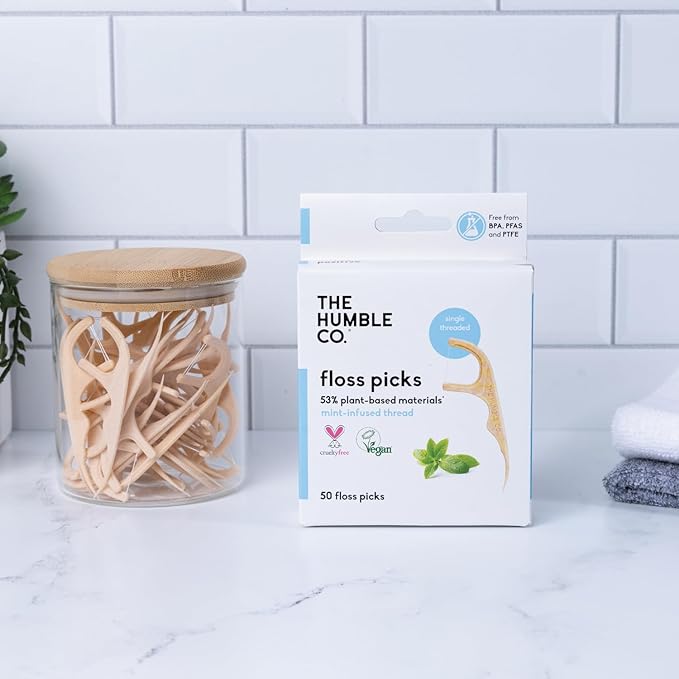 The Humble Co. Floss Picks (200 Count) – Plant Based Dental Floss Picks for Superior Oral Care, Dental Hygiene, and Gum Health, Cruelty Free Tooth Floss Picks (Mint, Single Thread)