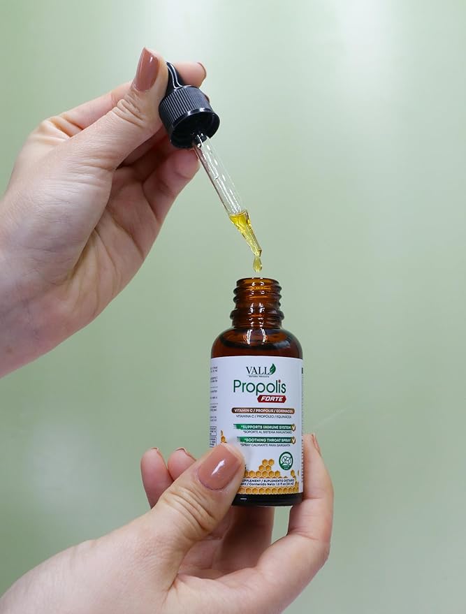 Vall-Propolis - Propolis Forte Oral Spray 1 fl oz (30 ml) - Propolis, Echinacea & Vitamin C Blend - Soothing Throat Relief and antioxidant Immune Support