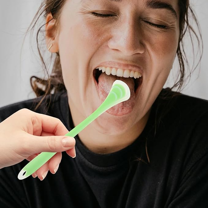 Silicone Tongue Scraper Double-Sided Tongue Cleaner for Adults Oral Care Tool Breath Freshening Portable Handheld Mint Green